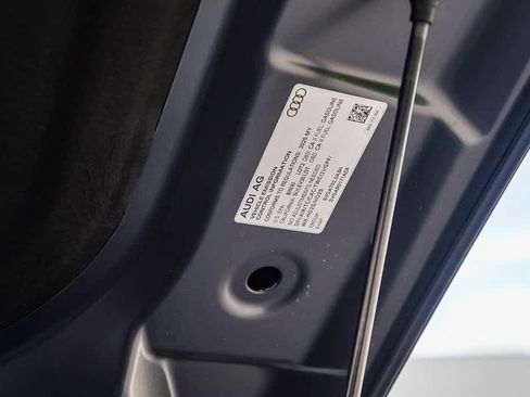 New 2025 Audi Q5 Premium image 30