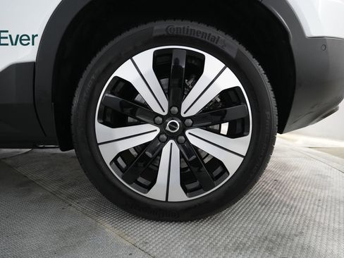 Used 2023 Volvo C40 P8 Recharge Plus AWD/4WD image 9