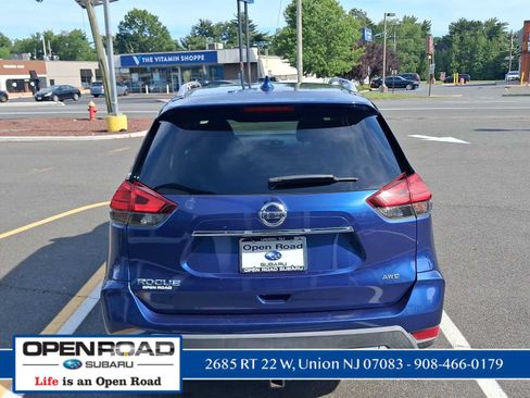Used 2017 Nissan Rogue S w/ Appearance Package AWD/4WD image 8