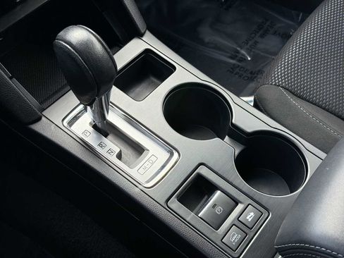 Used 2017 Subaru Outback 2.5i Premium image 25