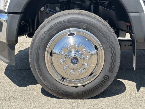 New 2025 Ford F550 2WD Regular Cab Super Duty image 28