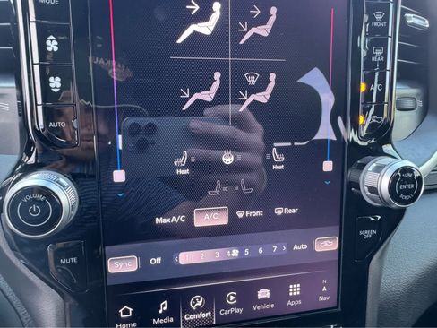 Used 2025 RAM 1500 Big Horn image 30