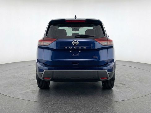 Used 2025 Nissan Rogue SV image 7