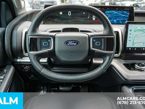 Used 2025 Ford Expedition Active AWD/4WD image 30
