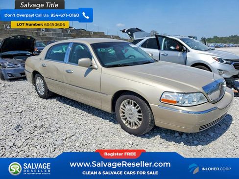 Used 2011 Lincoln Town Car Signature Limited w/ Continental Edition Pkg RWD image 5