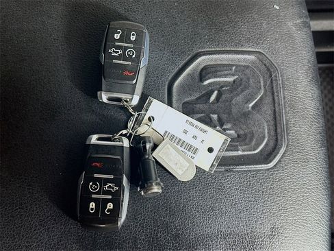 Used 2024 RAM 3500 Laramie image 35