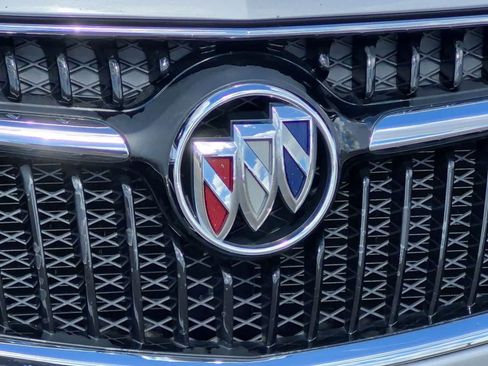 Used 2018 Buick Encore Essence FWD image 11