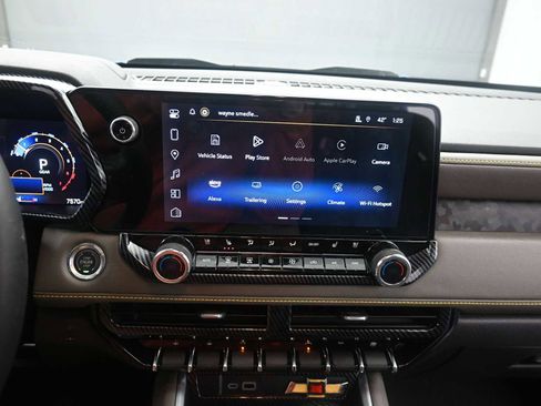 Used 2025 Chevrolet Colorado ZR2 image 14