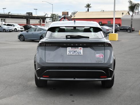 Used 2024 Nissan Ariya AWD image 7