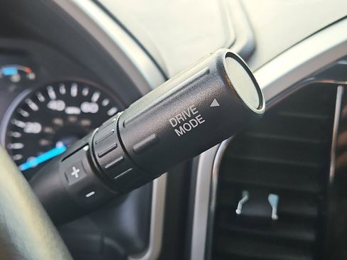 Used 2022 Ford F250 Lariat image 29