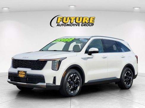 Used 2024 Kia Sorento S FWD image 5