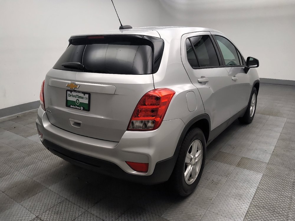 Used 2020 Chevrolet Trax LS w/ Tint and Cruise Package FWD image 9