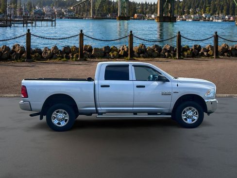 Used 2018 RAM 2500 Tradesman w/ Chrome Appearance Group AWD/4WD image 10