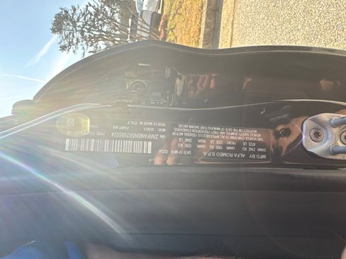 Used 2024 Alfa Romeo Giulia Veloce image 31