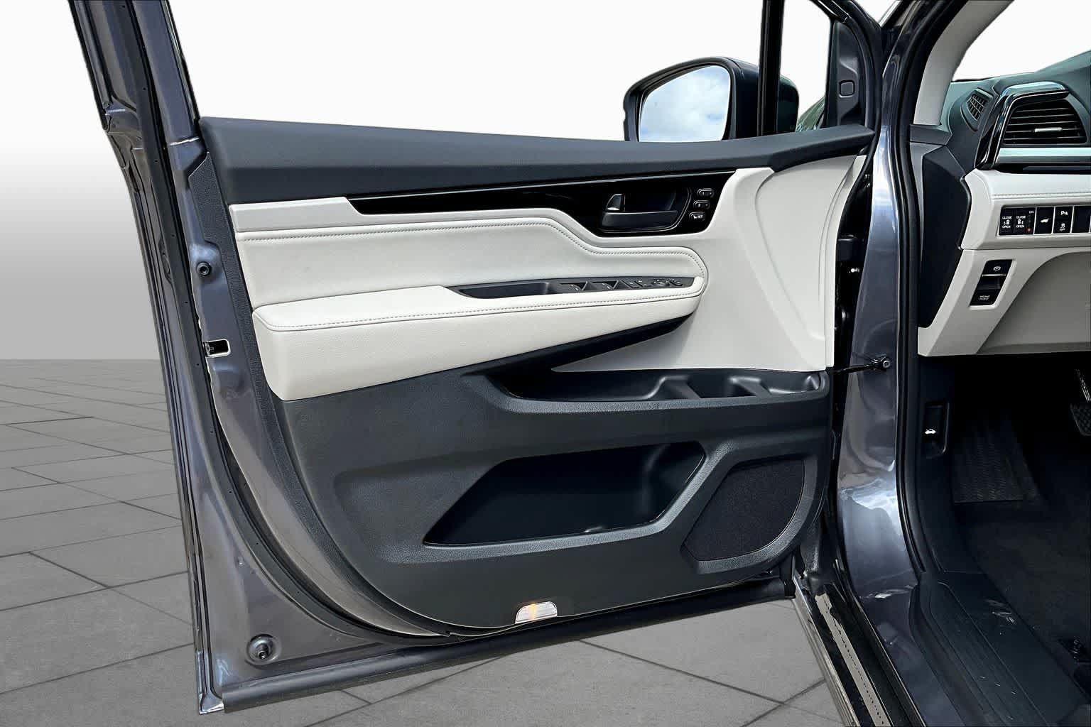 New 2026 Honda Odyssey Touring image 10
