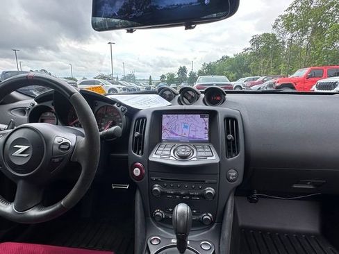 Used 2016 Nissan 370Z NISMO RWD image 23