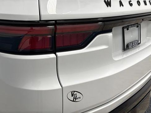 Used 2024 Jeep Wagoneer Series II image 35