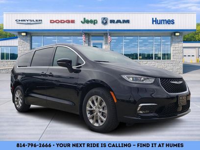 New 2026 Chrysler Pacifica Select