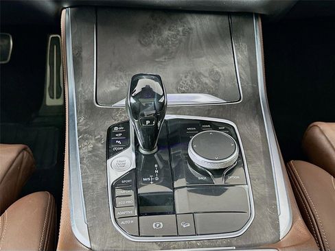 Used 2020 BMW X5 xDrive40i w/ M Sport Package image 17