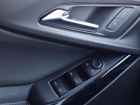 New 2026 Chevrolet Equinox LT image 16