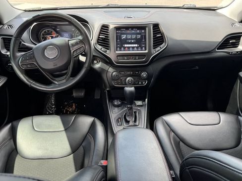 Used 2021 Jeep Cherokee Trailhawk AWD/4WD image 25