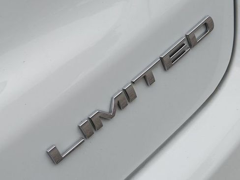 Used 2025 Jeep Compass Limited w/ Elite Group image 8