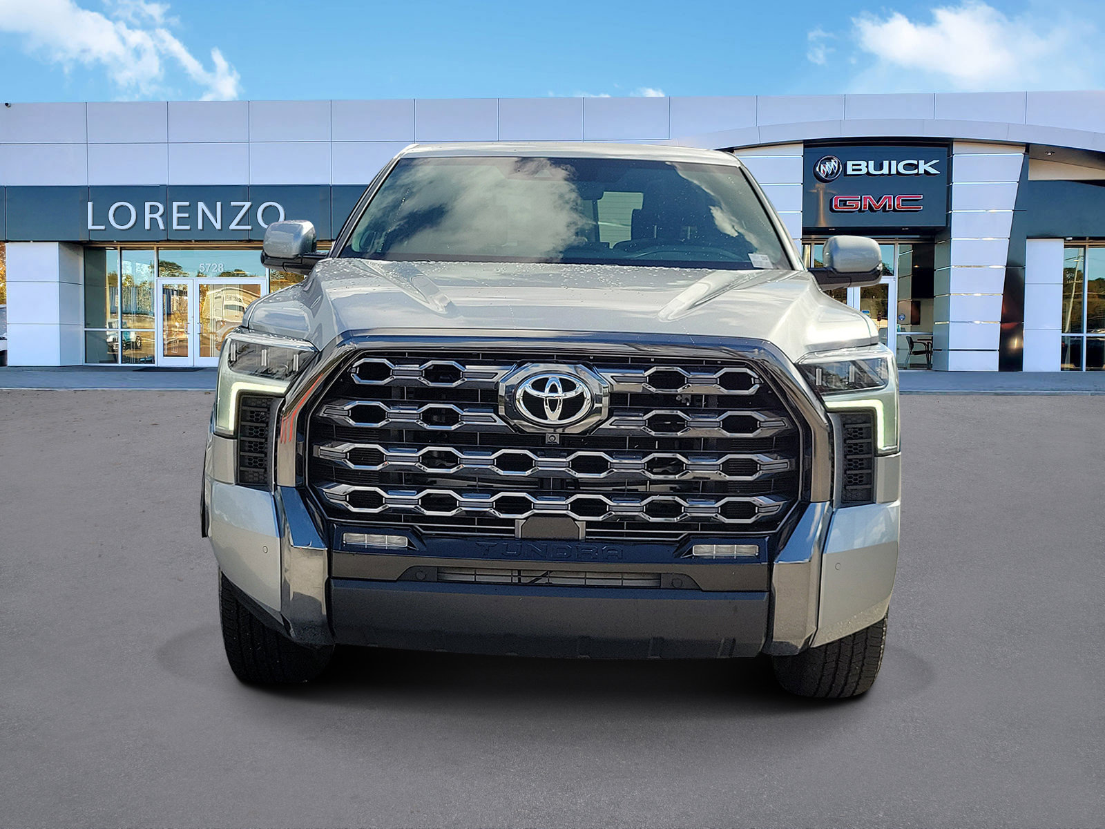 Used 2023 Toyota Tundra Platinum AWD/4WD image 2