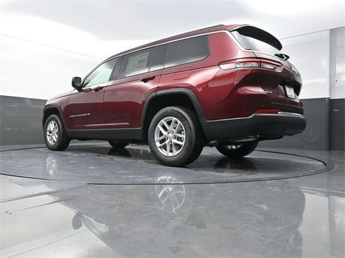 New 2025 Jeep Grand Cherokee L Laredo image 21