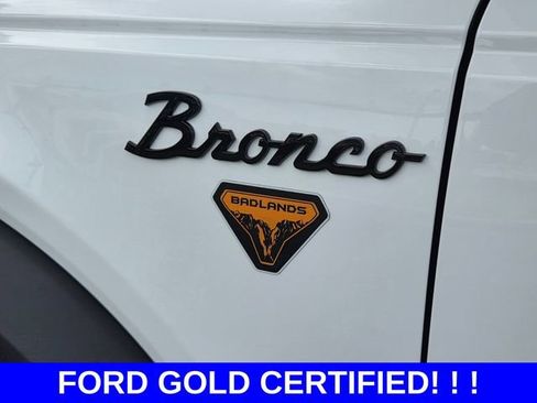 Used 2025 Ford Bronco Badlands AWD/4WD image 9