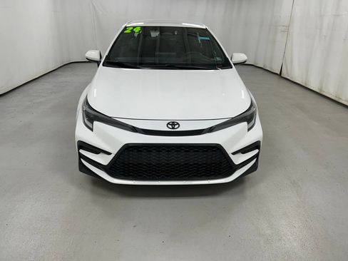 Used 2024 Toyota Corolla SE FWD image 4