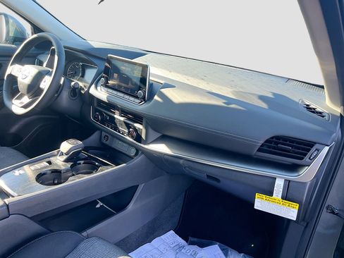 New 2026 Nissan Rogue SV FWD image 29