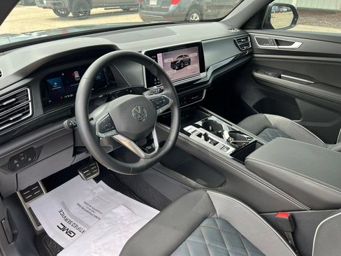 Used 2026 Volkswagen Atlas Cross Sport SEL Premium R-Line AWD/4WD image 21