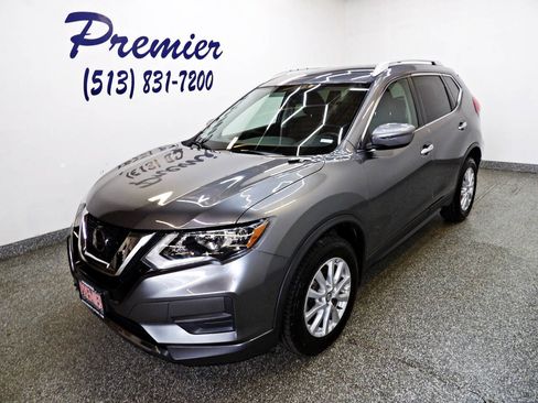 Used 2018 Nissan Rogue SV AWD/4WD image 1