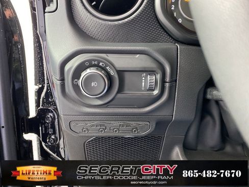 New 2026 Jeep Wrangler Unlimited Rubicon image 14