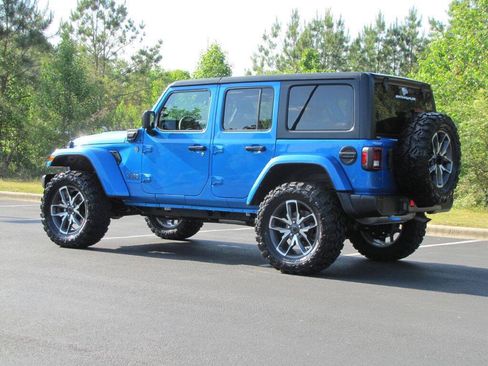 Used 2024 Jeep Wrangler Unlimited AWD/4WD image 7