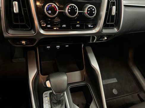 Certified 2023 Kia Sorento LX AWD/4WD image 16