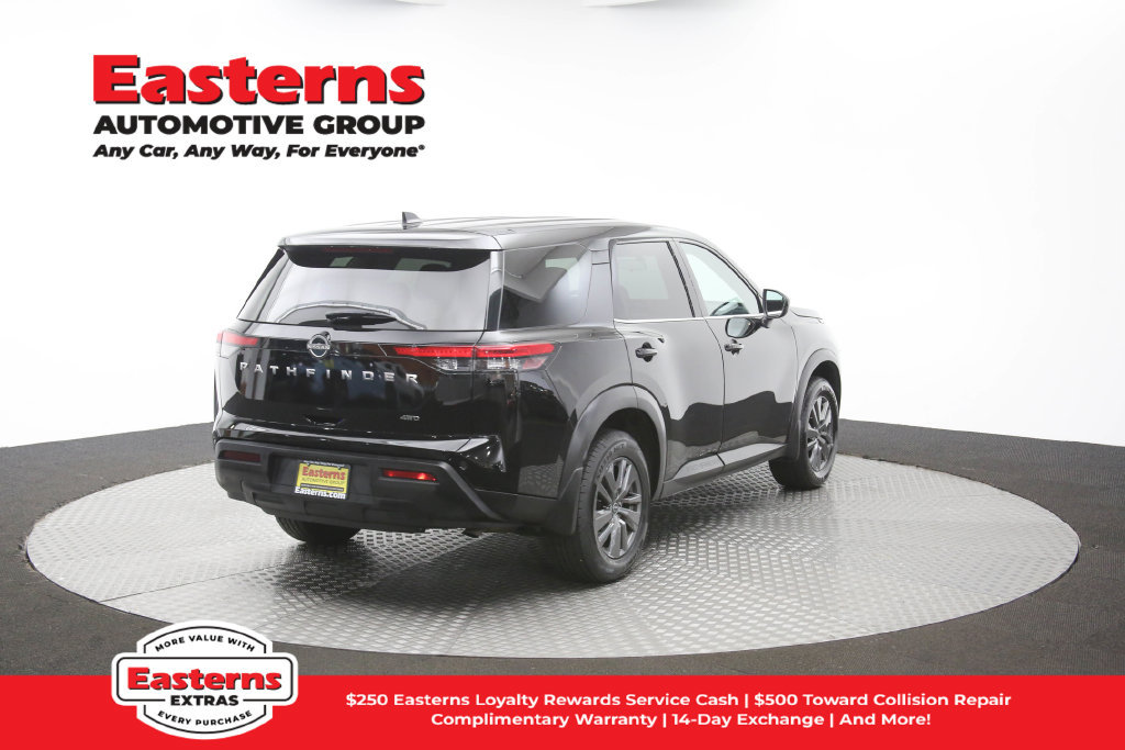 Used 2024 Nissan Pathfinder S AWD/4WD image 38