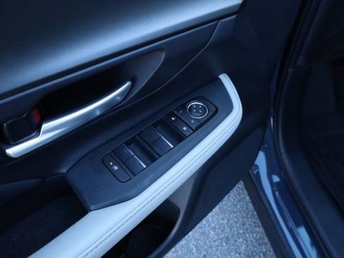 Used 2025 Toyota Grand Highlander XLE image 19