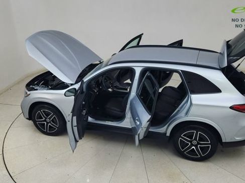 Used 2025 Mercedes-Benz GLC 300 4MATIC image 85
