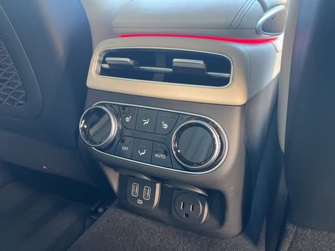 Used 2025 Genesis GV70 3.5T Sport w/ Sport Prestige Package image 15