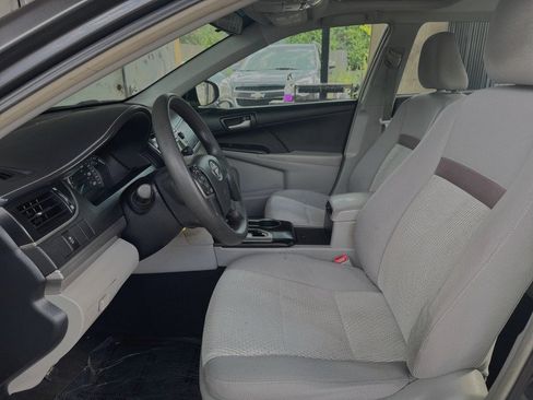 Used 2013 Toyota Camry LE FWD image 14