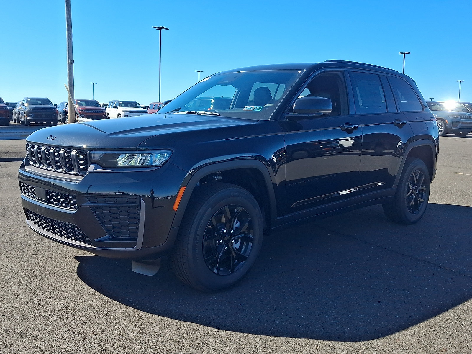 New 2026 Jeep Grand Cherokee Altitude AWD/4WD image 2