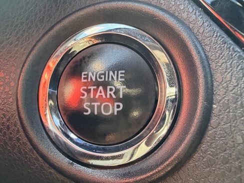 Used 2020 Toyota C-HR XLE image 15