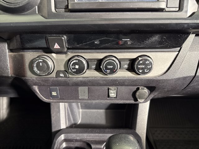 Used 2017 Toyota Tacoma SR AWD/4WD image 29