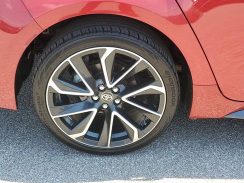 Used 2021 Toyota Corolla XSE FWD image 11