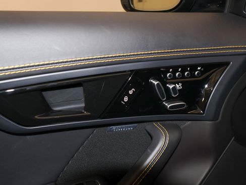 Used 2018 Jaguar F-TYPE 400 Sport AWD/4WD image 20