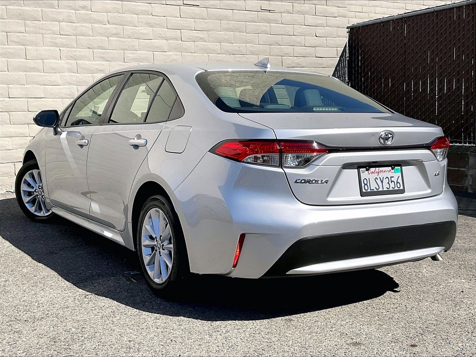 Used 2020 Toyota Corolla LE w/ LE Premium Package FWD image 10