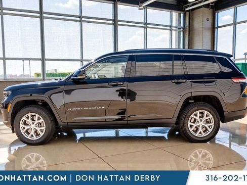Used 2023 Jeep Grand Cherokee L Limited AWD/4WD image 2