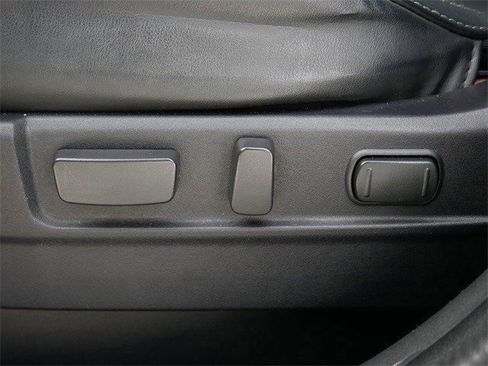 Used 2020 Mitsubishi Outlander SEL image 17