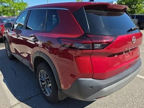 Used 2023 Nissan Rogue S AWD/4WD image 5
